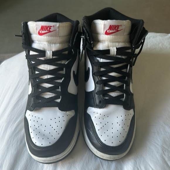 Nike Dunks - Picture 5 of 6